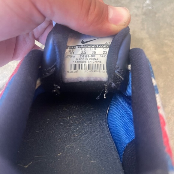 Nike Kobe Red, white and blue Weekend size 4Y - Picture 7 of 8